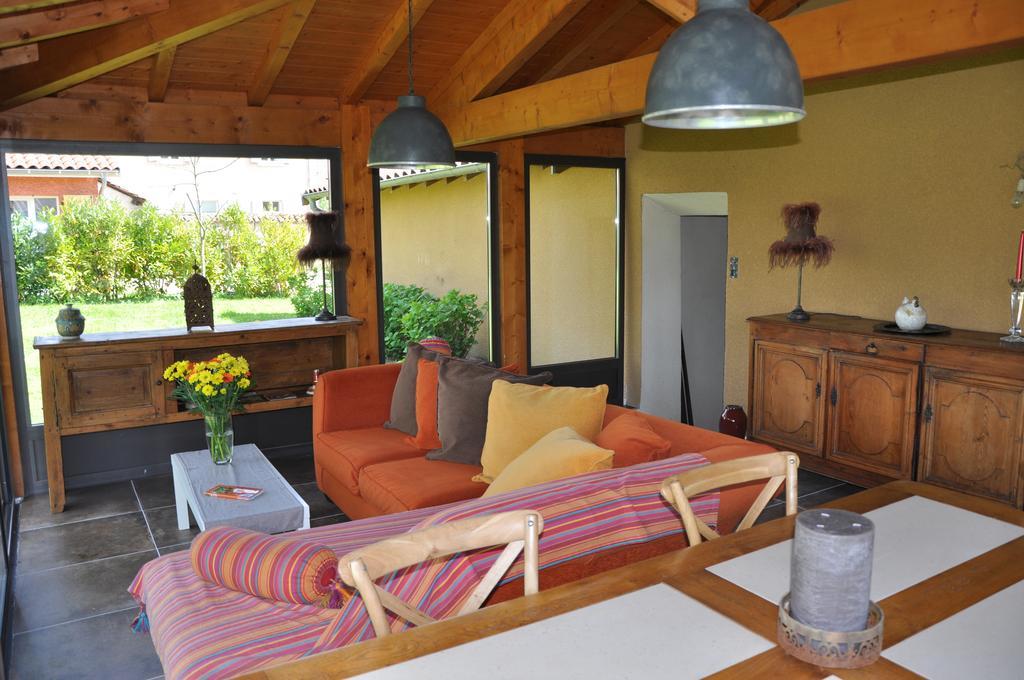 B&B La Cerisaie Francheleins Eksteriør billede